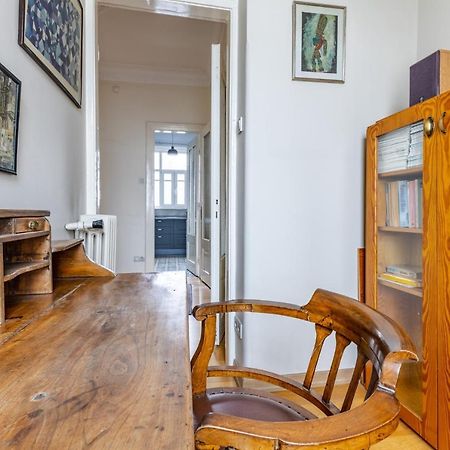 Flat With Balcony And Bosphorus View In Beyoglu Lägenhet Istanbul Exteriör bild
