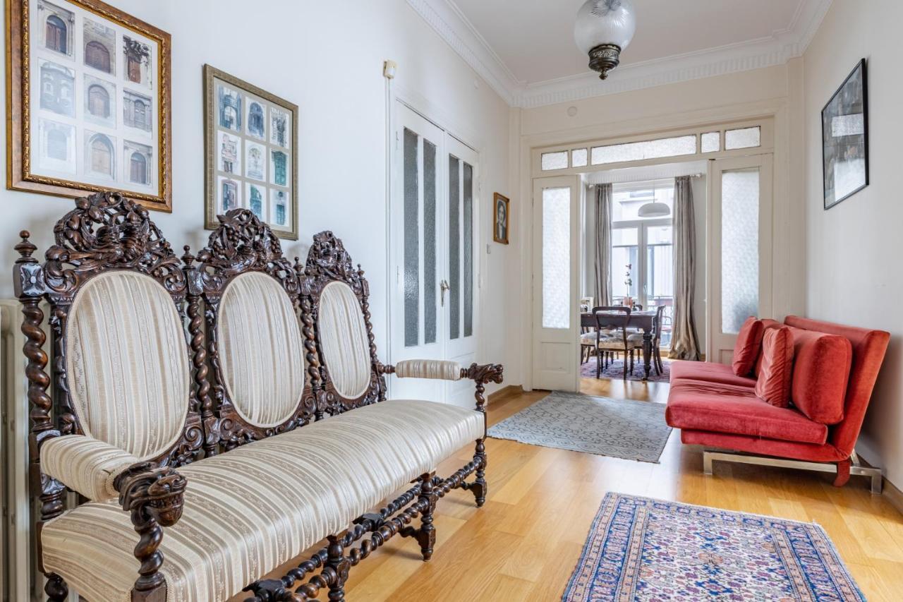 Flat With Balcony And Bosphorus View In Beyoglu Lägenhet Istanbul Exteriör bild